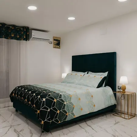 Дом отдыха Luca's House Неаполь