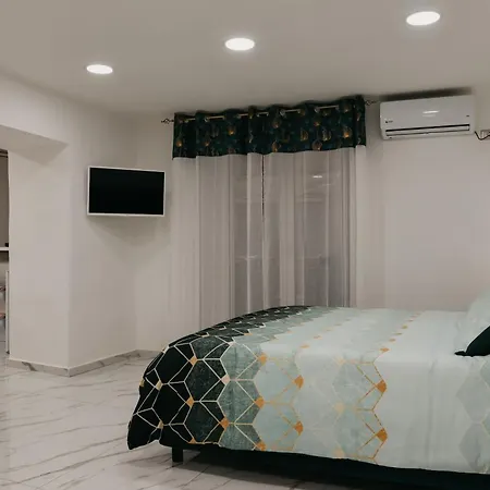 Luca's House Неаполь